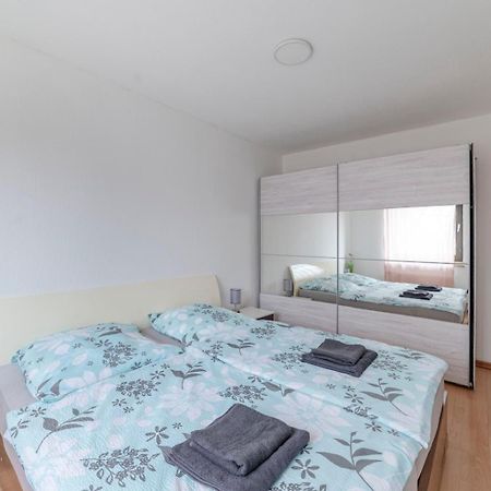 דיסלדורף Schoene, Moeblierte Wohnung Mit Balkon Und Tiefgarage מראה חיצוני תמונה